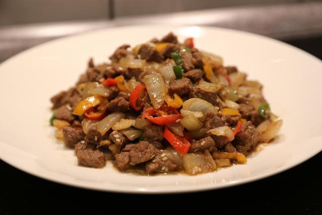 红烧牛肉的7种做法,红烧牛肉最好吃的做法川菜