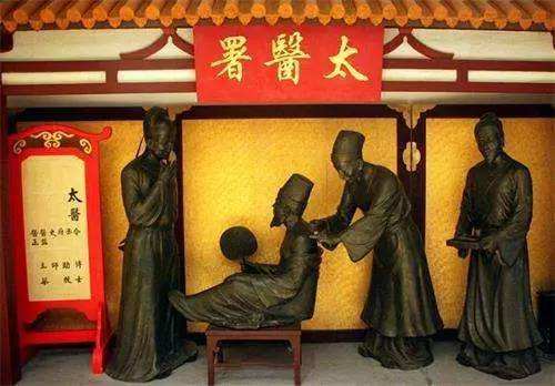 明太医院官医的迁转制度：不同于普通官员的迁转，它更为复杂多样