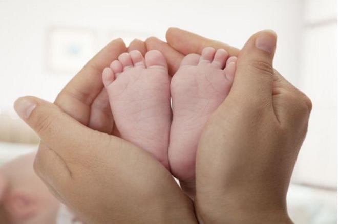 专属于妈妈的小怪癖,妈妈的不良习惯喜欢闻宝宝的味道