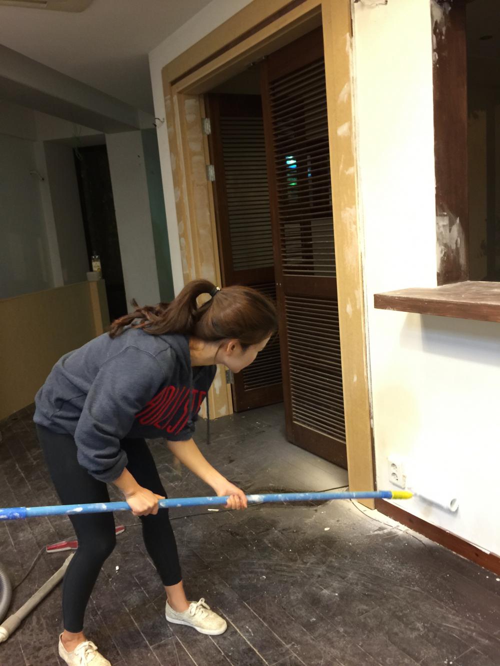 160㎡一层带地下室，水电墙砖韩国夫妻全自己干，10万块完工