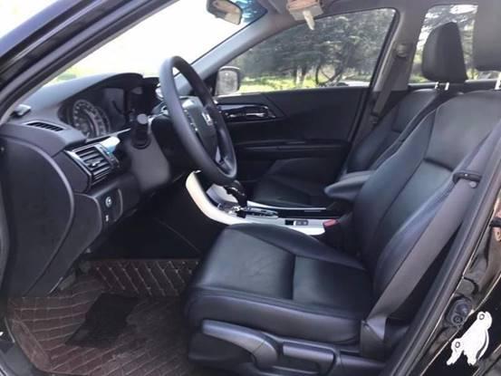 男子花17万买二手车,雅阁2022款乞丐版