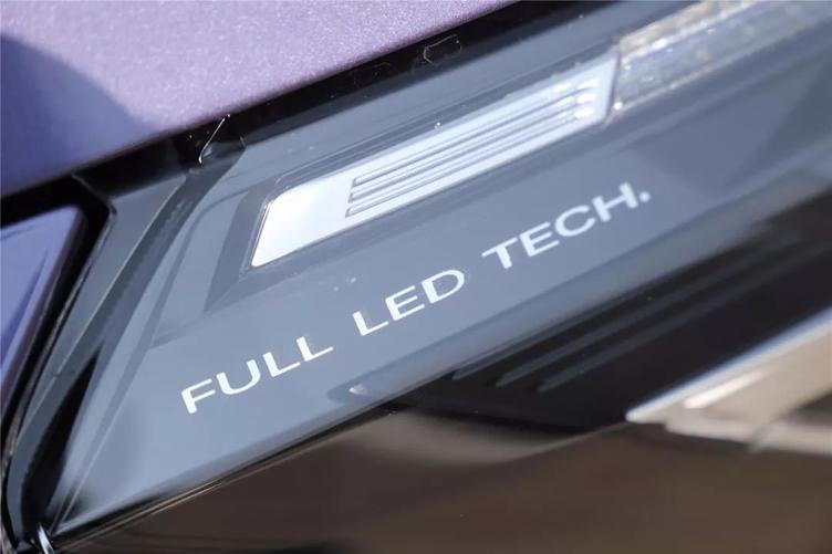 上汽大通maxusg50试驾,上汽大通g50试驾对比广汽传祺gm6