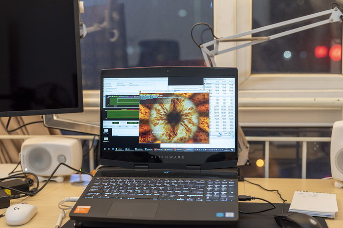 外星人alienware m15哪个颜色好 (外星人alienware m15 r7测评)