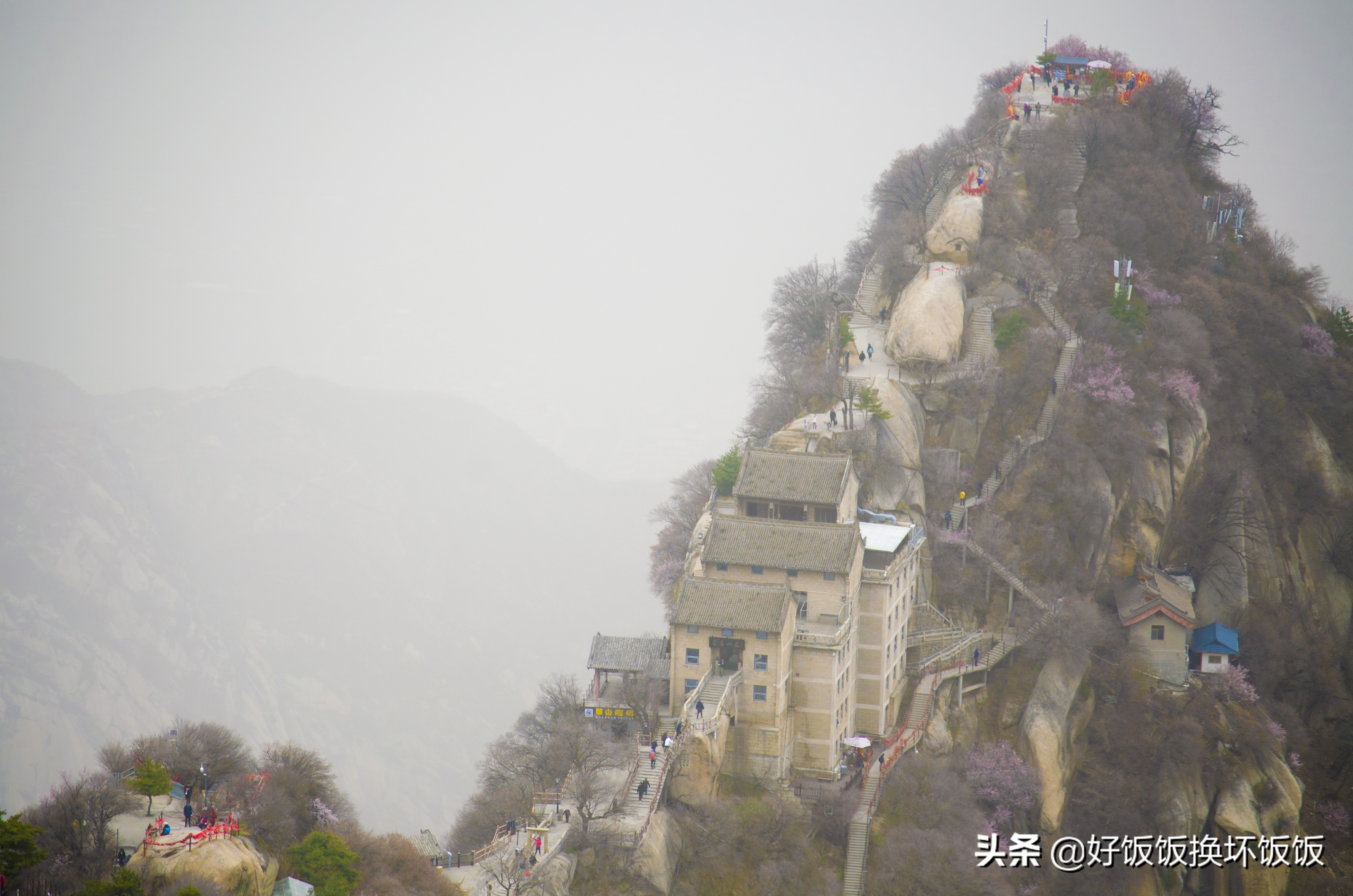 华山站到华山北峰怎么走,华山西峰到华山北峰山路怎样