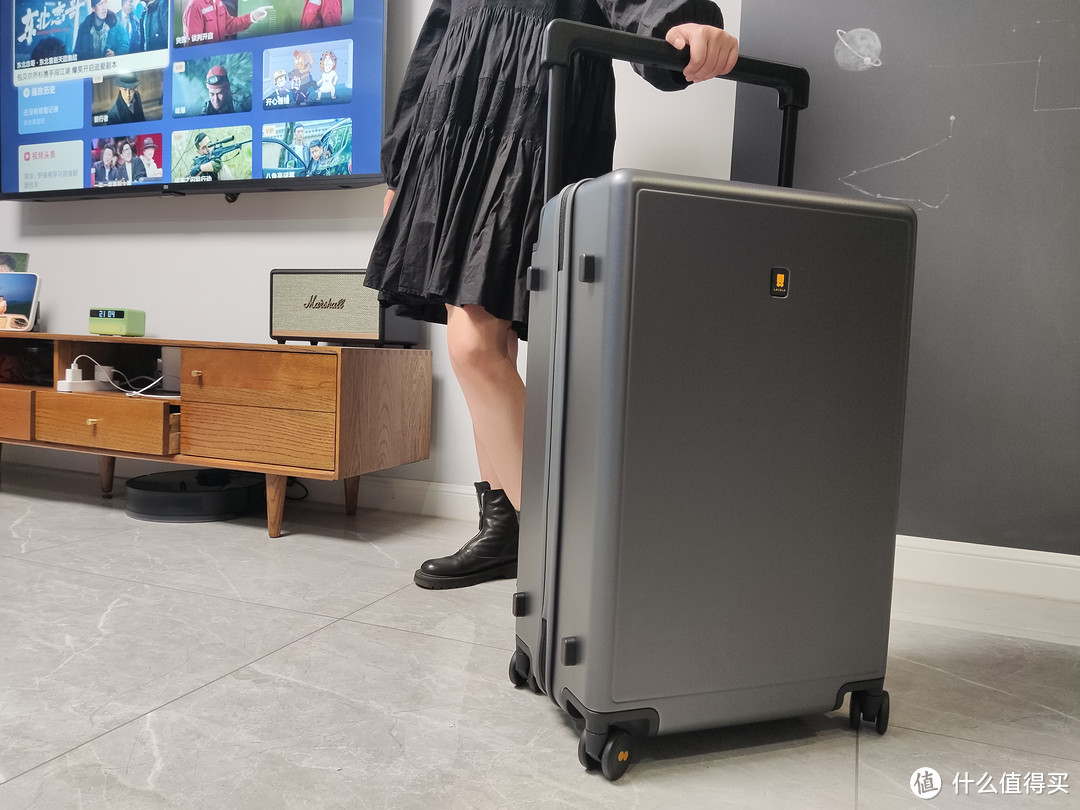 地平线8号静音万向轮旅行箱,24寸大容量行李箱地平线