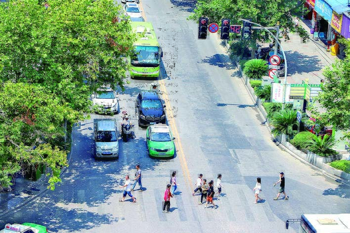 正常行驶撞到闯红灯的车怎么办,正常开车撞到人对方闯红灯怎么判