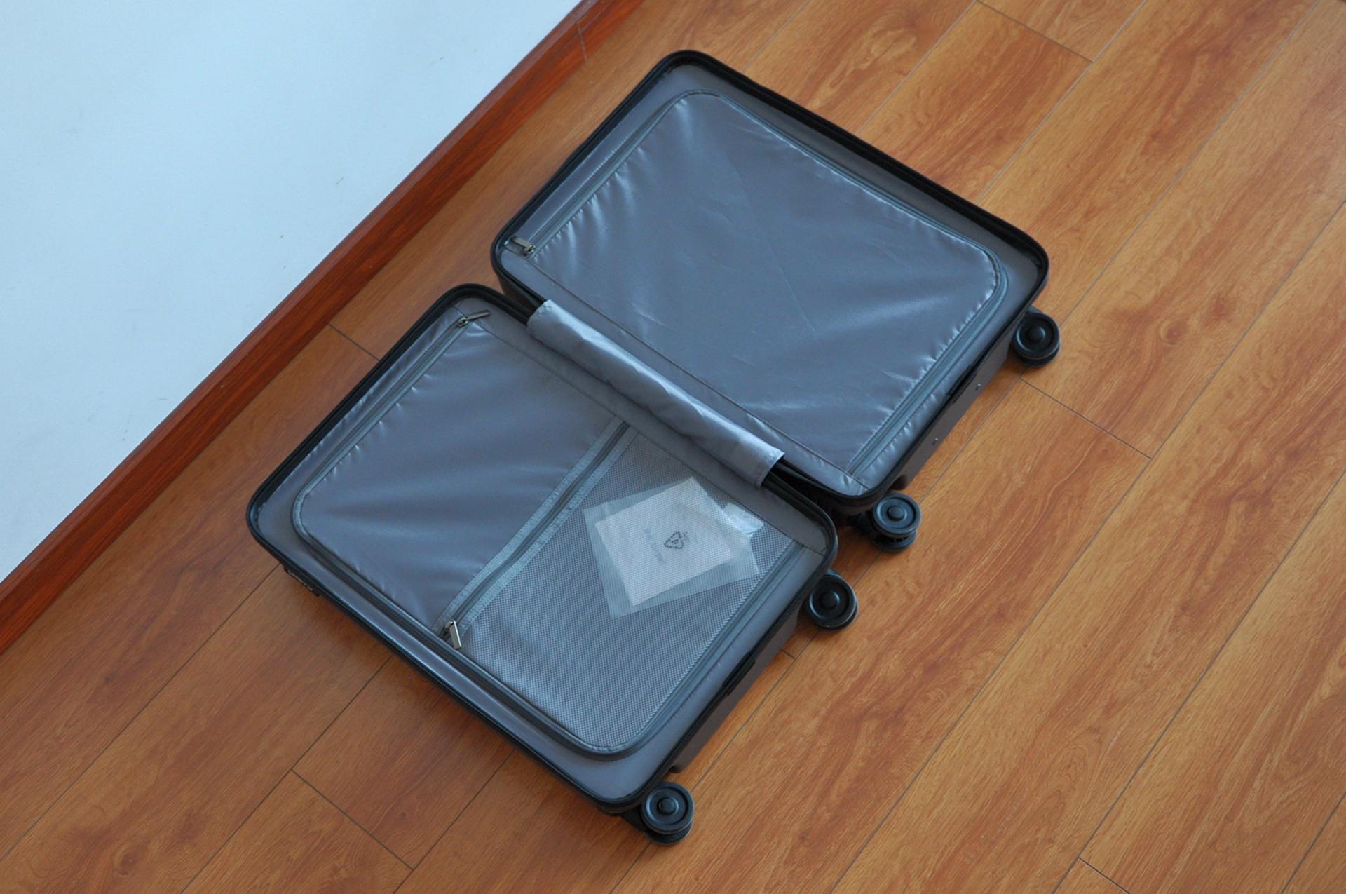 学生*党**过渡箱，耐摔抗撞防刮花性价比高，悠启旅行箱布拉格体验