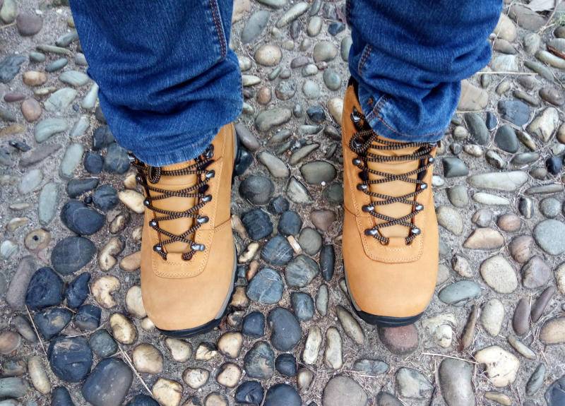 适合宽脚徒步登山鞋,又能徒步又能通勤的徒步鞋