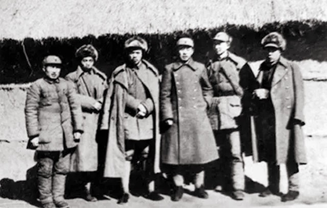 开国中将吴信泉：一生孕育12个子女，8个儿子、4个女儿