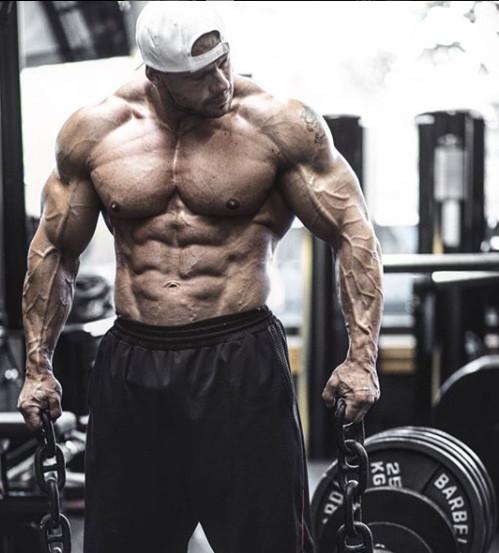 如何训练肩部肌肉用哑铃跟着练,肩部三角肌哑铃训练在家