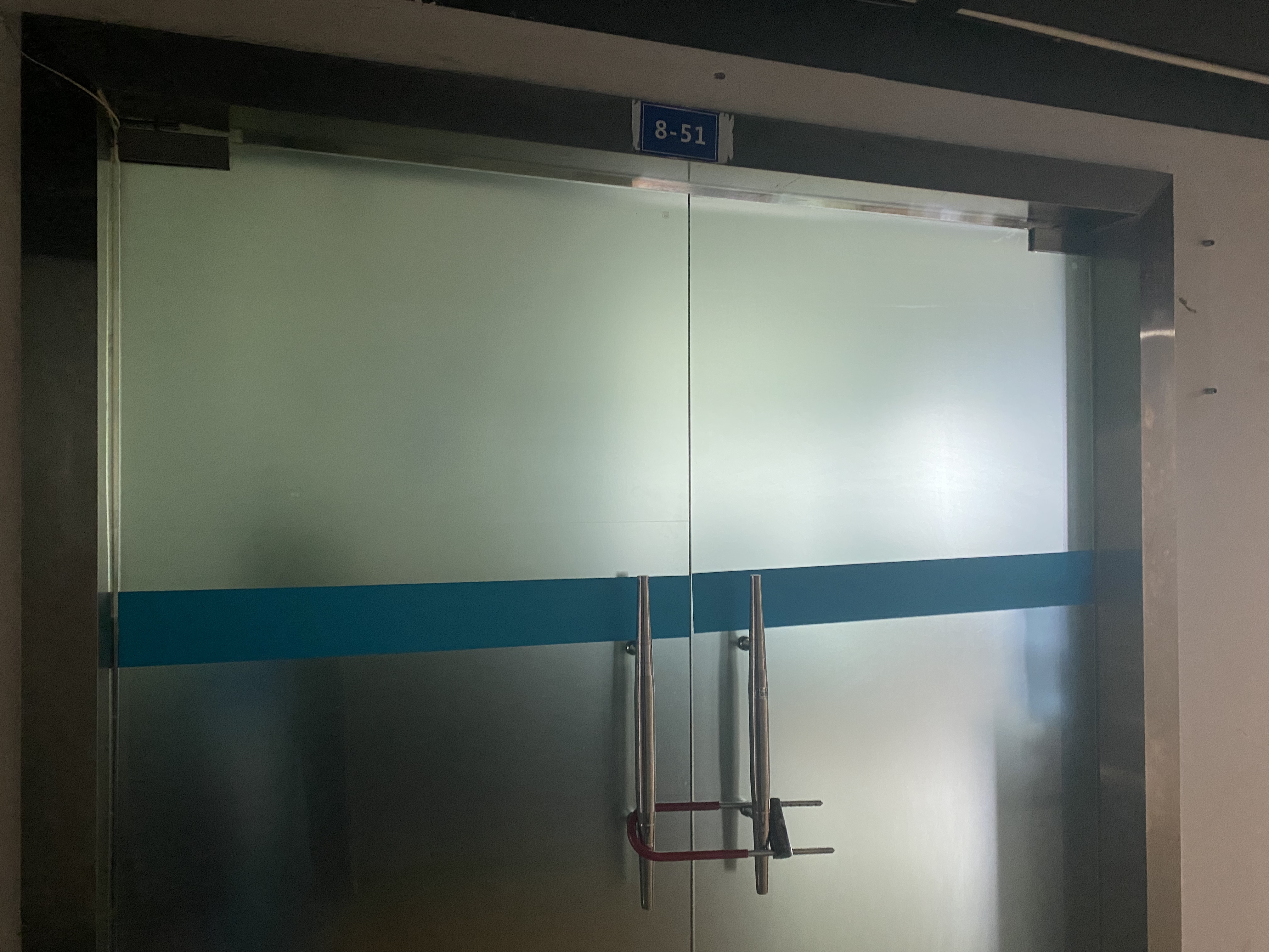 麻辣调查：背不出资料就扣1600，摩尔国际货运司机招聘是*局骗**？