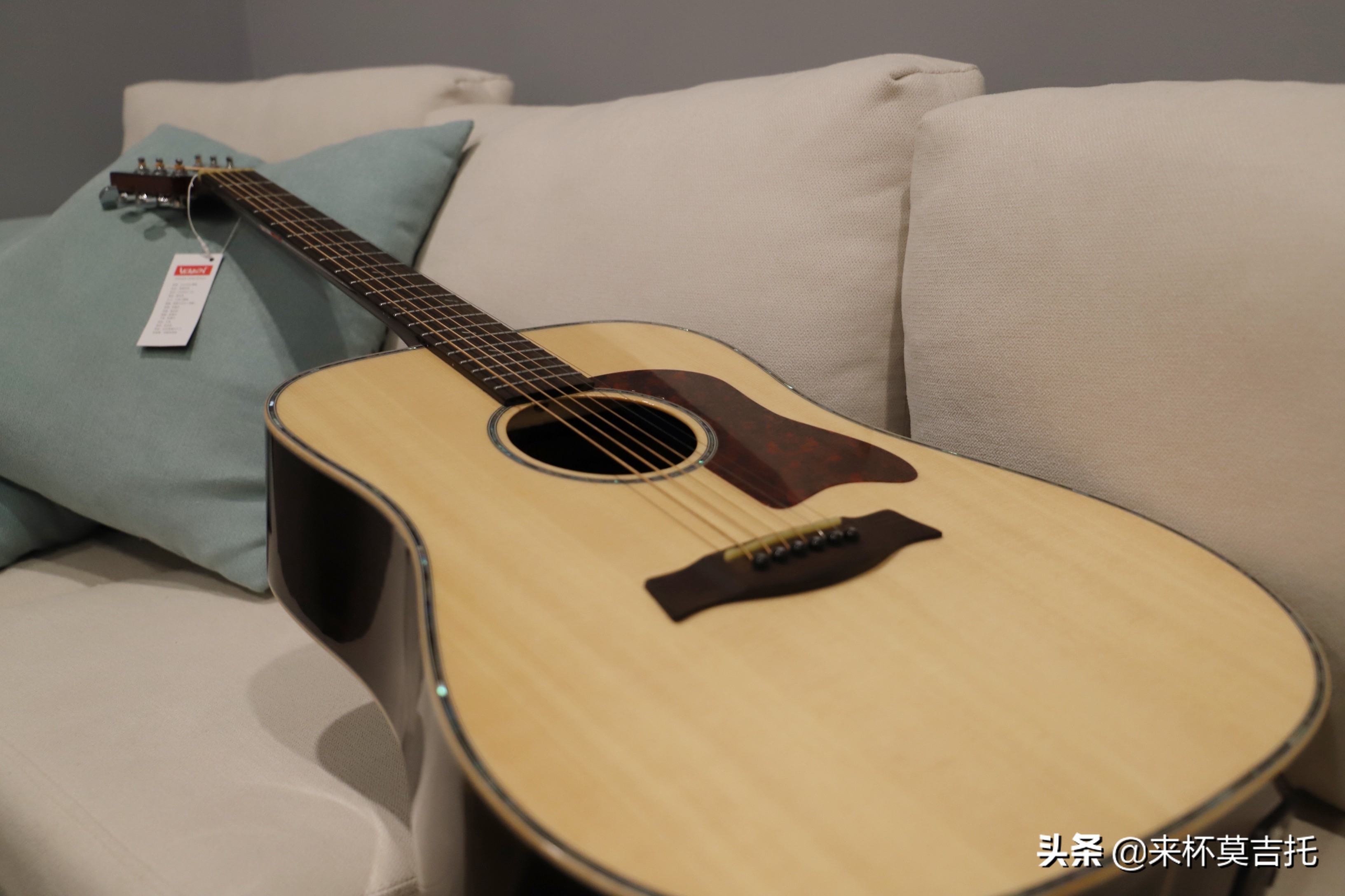 1000吉他品牌推荐性价比高,吉他入门级买什么价位和品牌的好