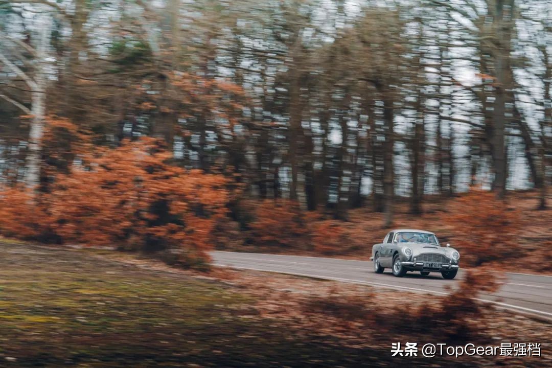 007座驾阿斯顿马丁,邦德路特斯