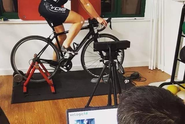 电动自行车鞍座高度标准,鞍座前后离地高度多少以内合适