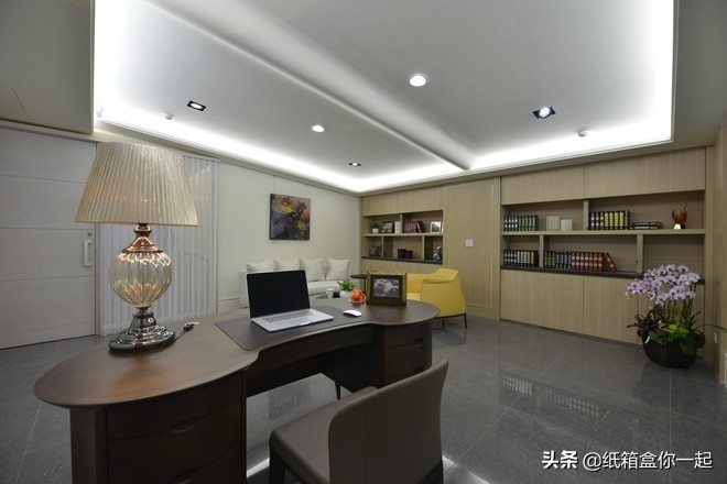 风水办公桌的摆放位置有讲究,办公桌怎么摆放风水有讲究