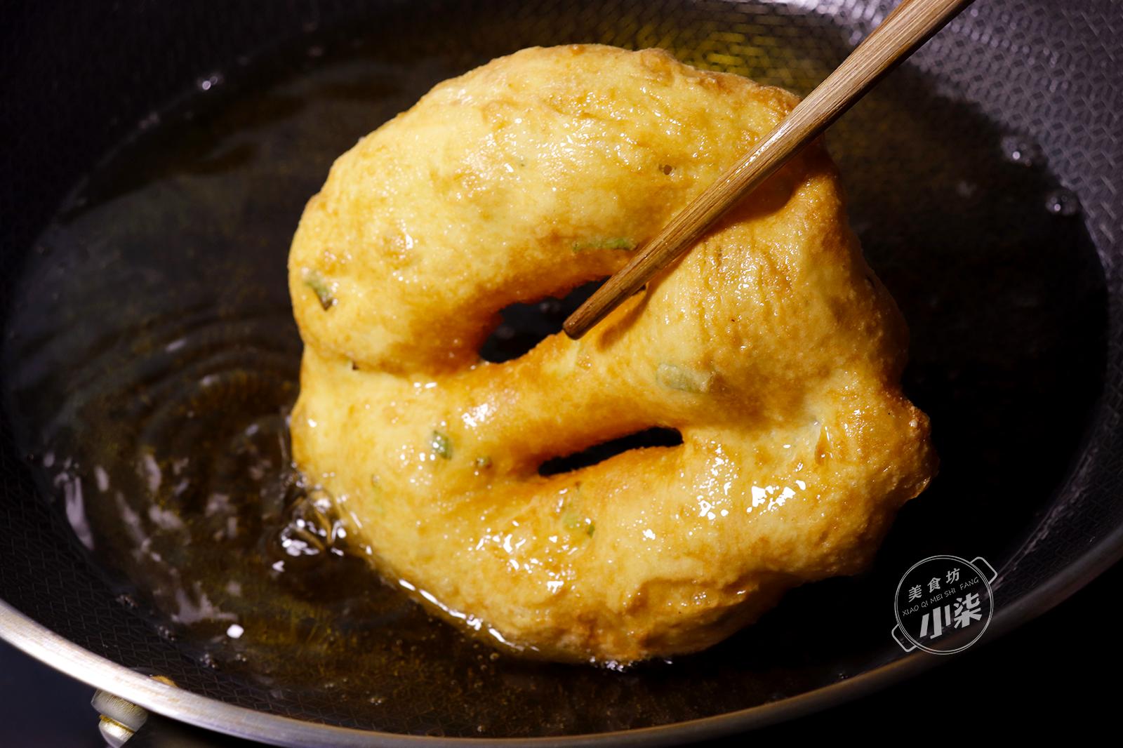 不揉面做葱油饼的做法,葱油饼和油条和面的手法有区别吗