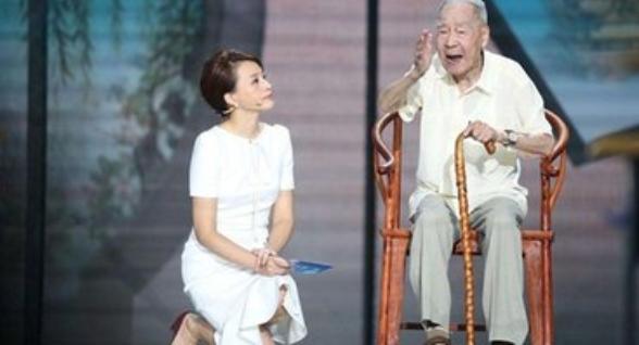 最美主持人李思思究竟是怎么了,央视主播李思思素颜