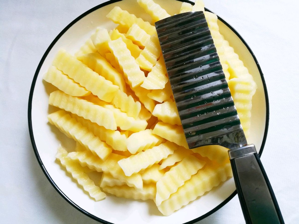 超辣狼牙土豆做法,凉拌狼牙土豆的做法儿童