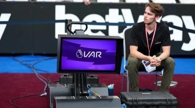 温格新越位规则,温格越位法利物浦