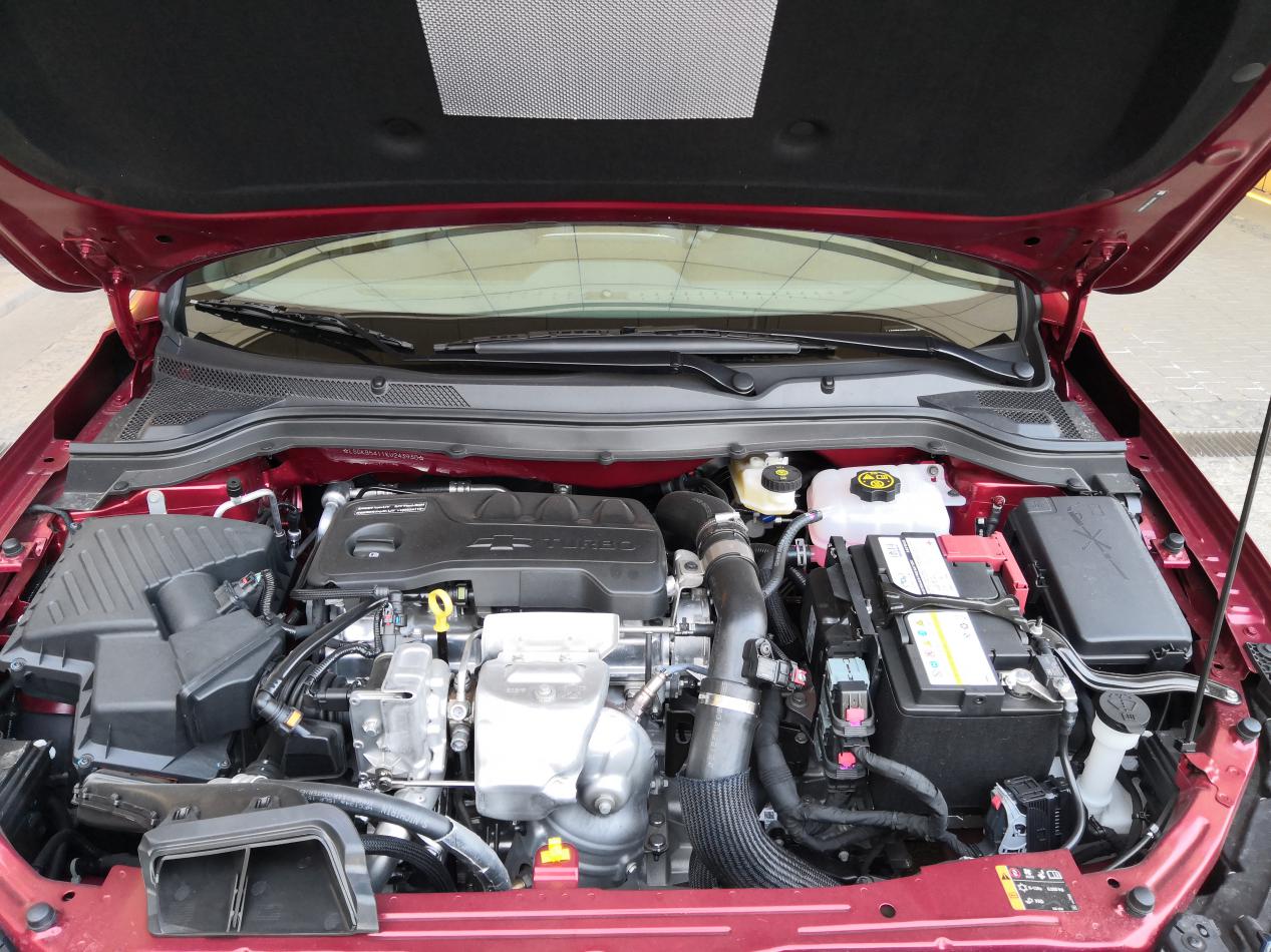 雪佛兰科鲁泽2019款rs330t三缸机,最新款科鲁泽rs顶配