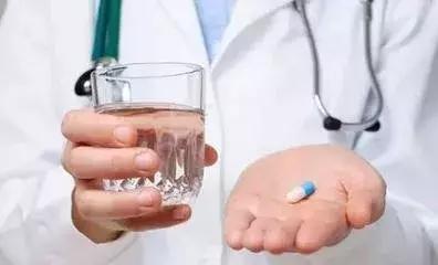 笑会流尿出来是什么原因,笑尿了正常吗健康科普