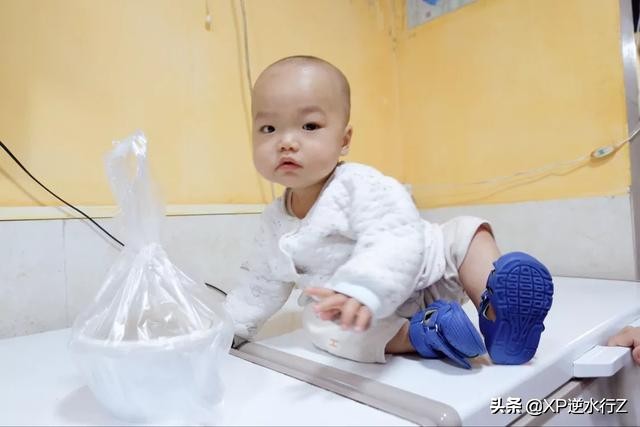 富士xa3微单怎么装取景器,富士微单三连拍