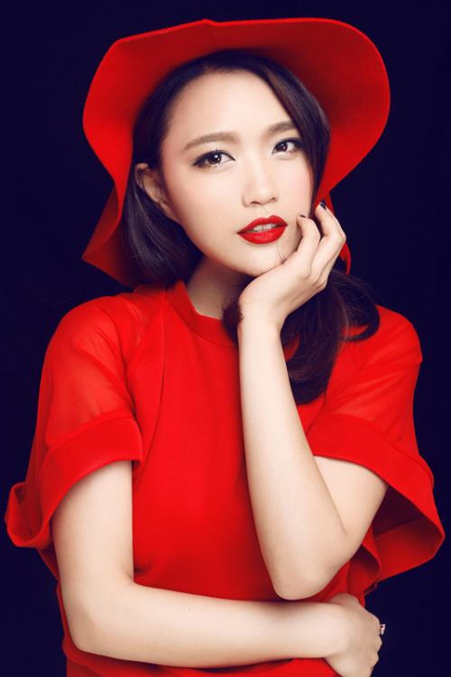 宅男女神赵奕欢：十年青春错付一个男人，33岁的她还能再红吗？