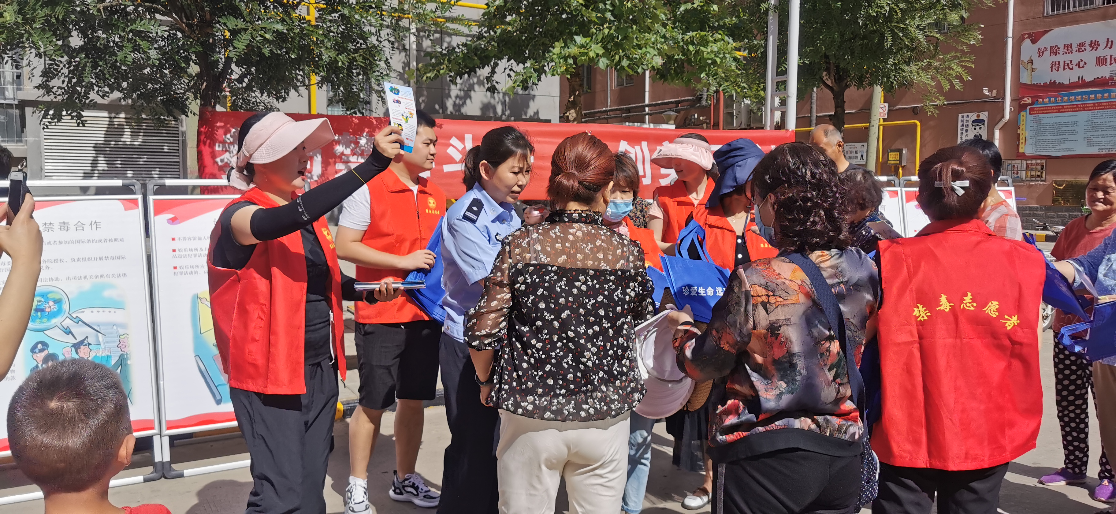 微光汇聚社区志愿队,微光汇聚志愿服务