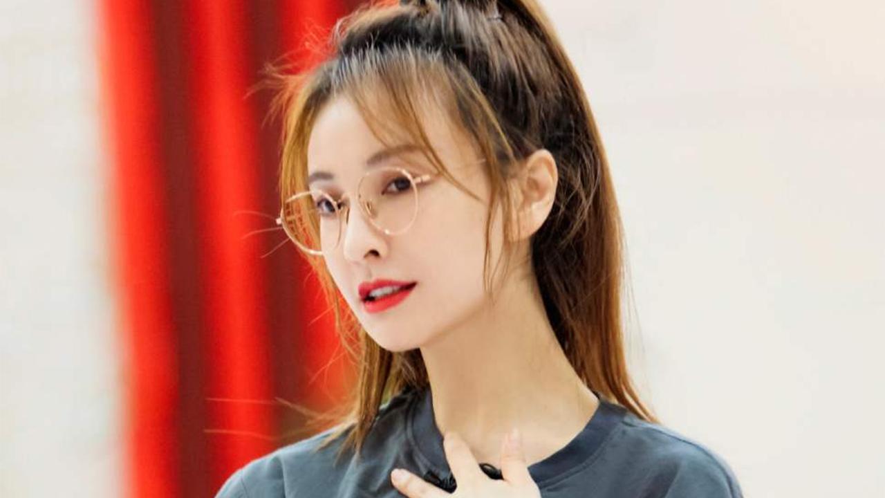 吴昕一年赚多少 (吴昕一年收入有多少钱)