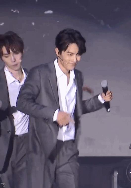 盘点男明星的摆胯舞,男明星跳舞为啥要顶胯