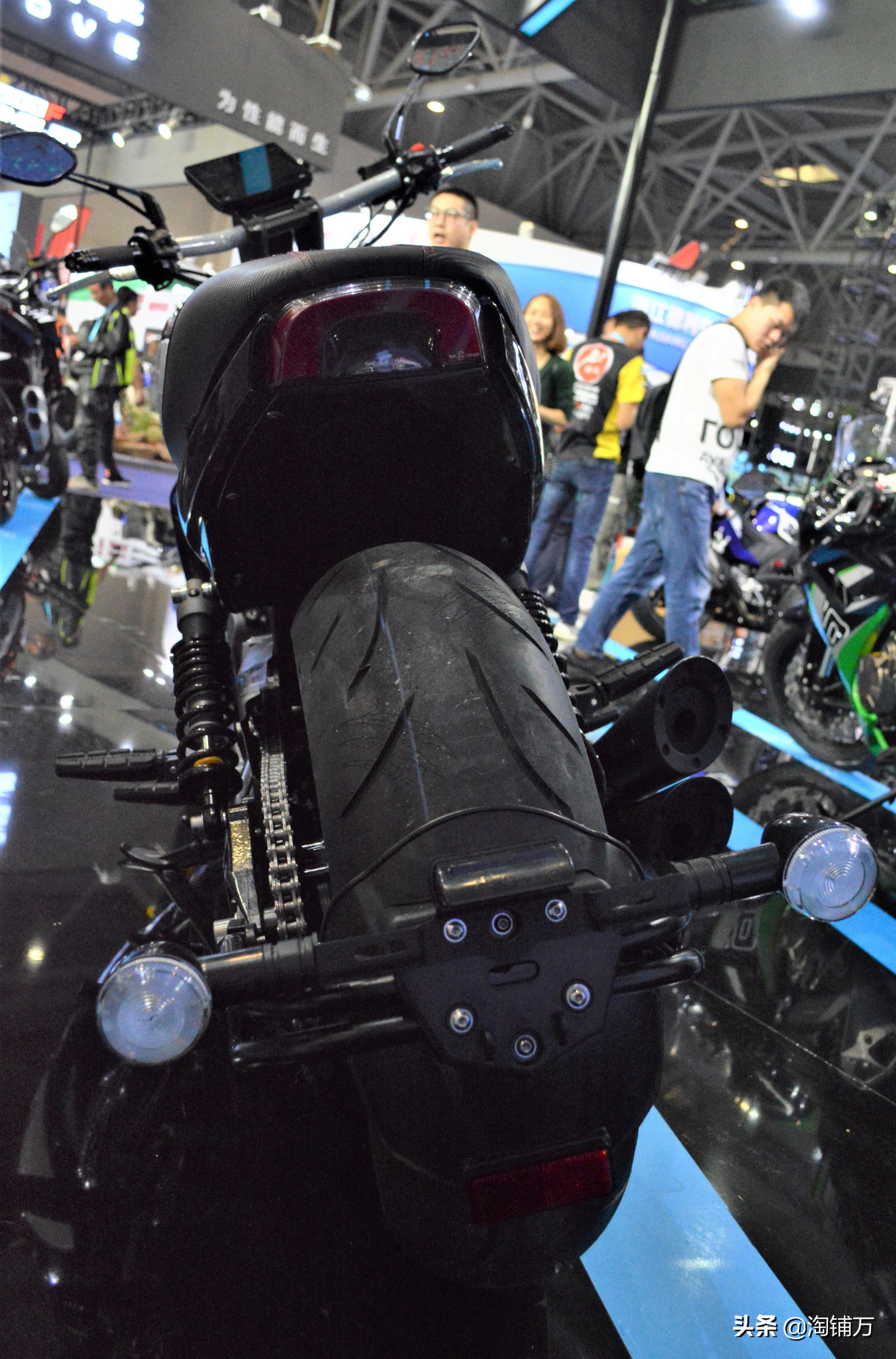 国产“大魔鬼”？诺马摩博会展台惊现大排量V缸巡航