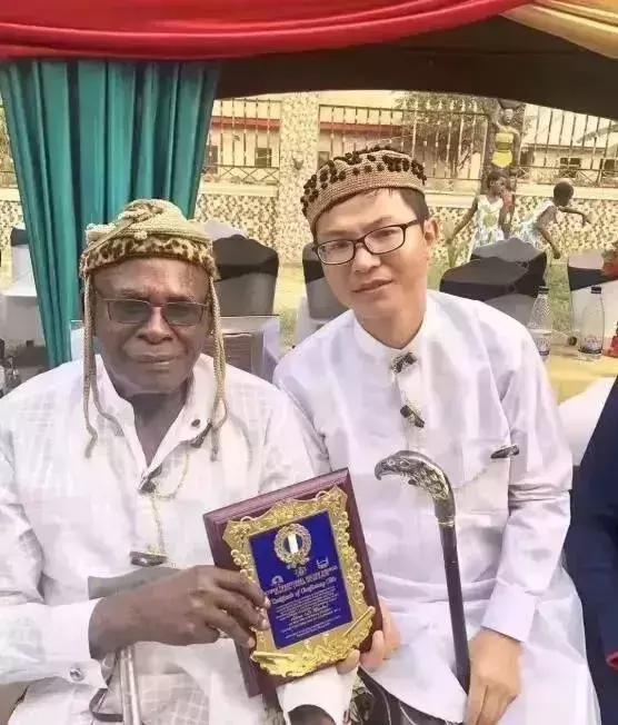 为什么非洲喜欢让中国人当酋长？（以及能娶几个老婆）