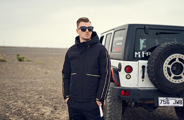 中年男人冬季怎么穿既保暖又时尚,秋冬季中年男士羽绒服搭配