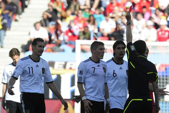 21世纪足球十大中锋克洛泽,克洛泽首次首发帽子戏法