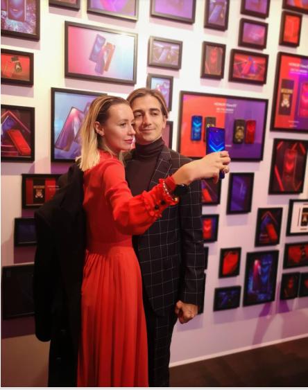 荣耀v20联合设计版礼盒,荣耀v20冬季搭配