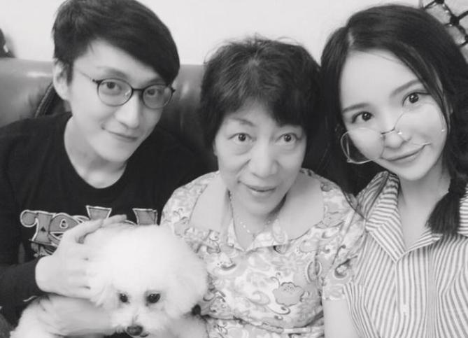 乔任梁妈妈痛哭视频,乔任梁妈妈哭了完整版