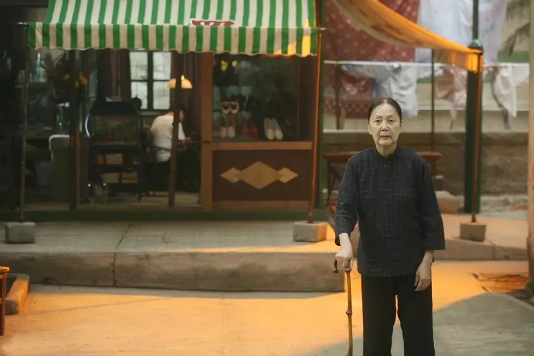 港片电影里的老街,香港的市井生活老电影