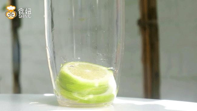 第一次用吸管嗦粉，挞柠「东南亚柠檬茶」好会玩