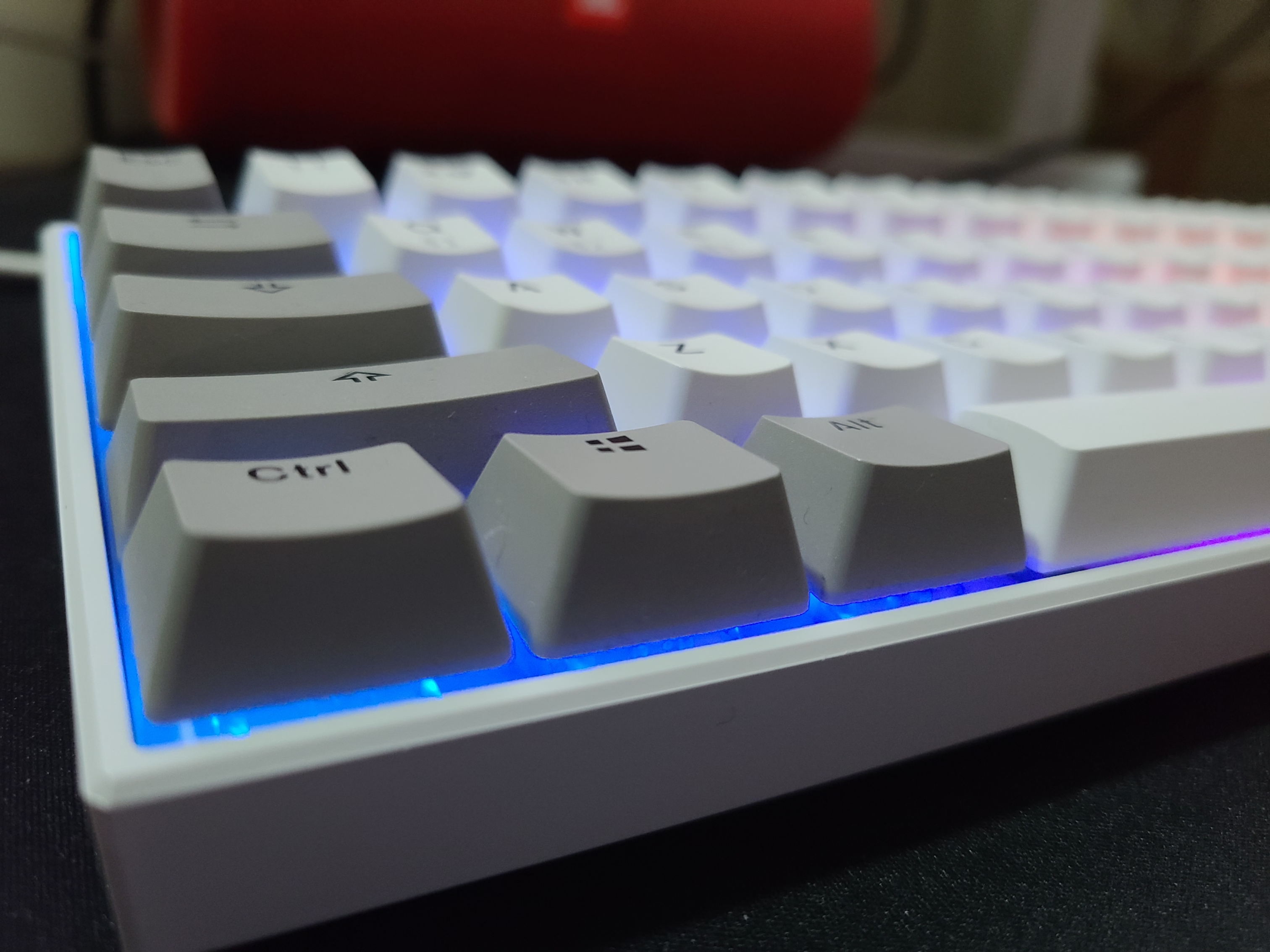 红轴入门级机械键盘哪个好用,机械键盘排名前十名红轴键盘推荐