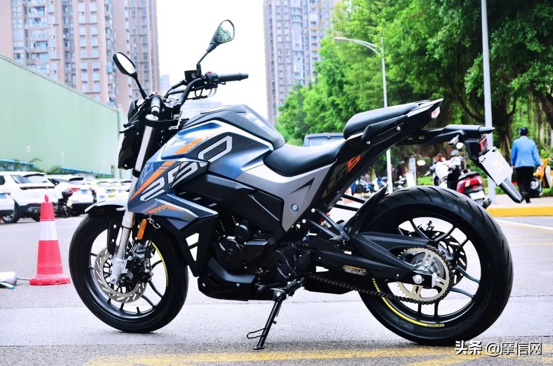 宗申250r试驾,宗申250r和新大洲本田190