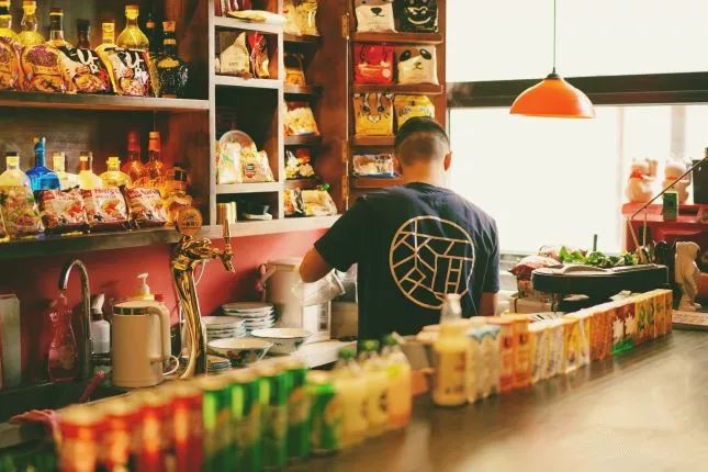 只做一种菜品的店,自己动手做料理的餐厅