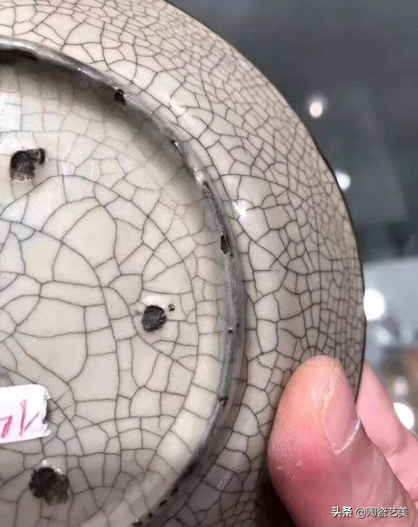 哥窑七星盘真品价格,50万左右的哥窑盘