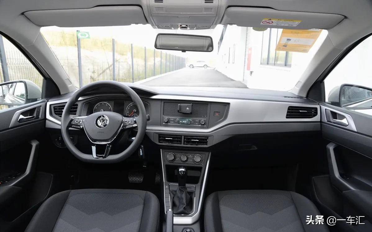 2011年的朗逸和polo选哪个,大众polo和朗逸1.5自吸哪个平台好