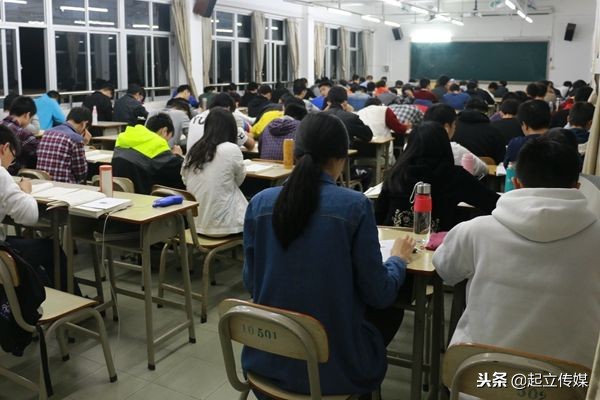 21岁还在高考压力得有多大,如何看待现在高中生压力大的问题