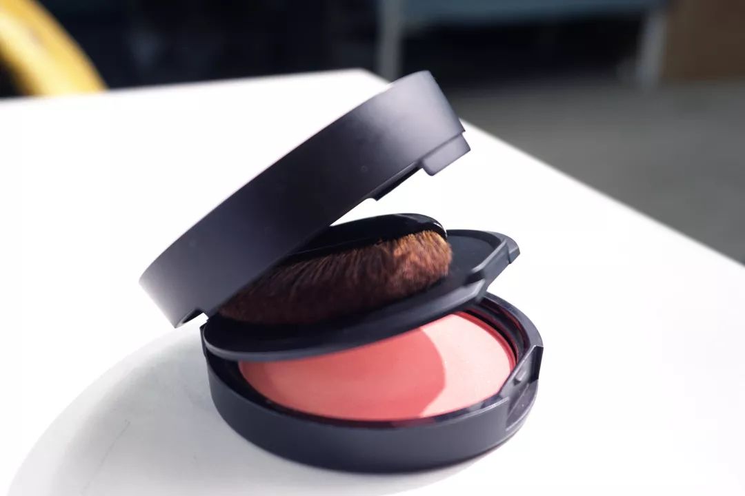 秋冬温柔显白美甲腮红,橘朵腮红哪个适合秋冬