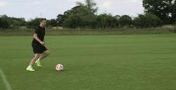 1对1门将小场如何守门,面对单刀守门员该怎么做