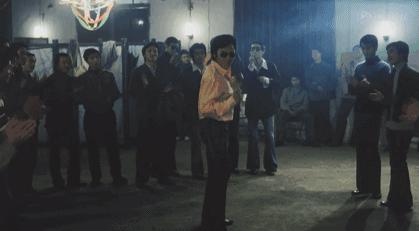 运动员上台领奖穿的是什么衣服,奥运会运动员领奖服