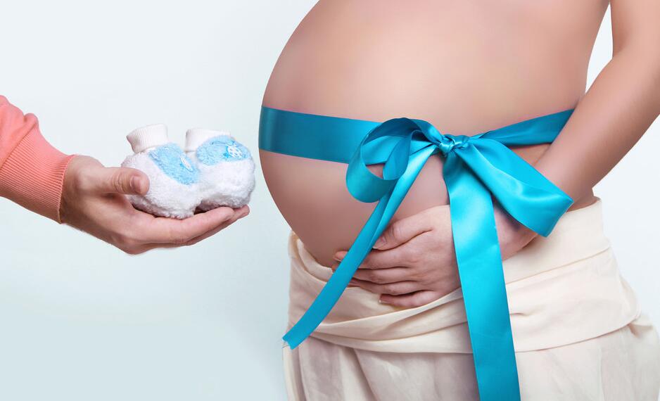 怀孕染了头发对胎儿有影响吗,怀孕能染头发和做指甲吗