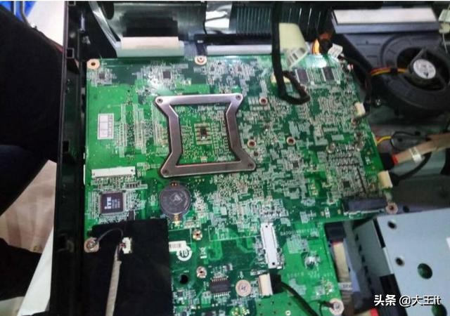 联想一体机黑屏开不了机怎么办,联想一体机黑屏维修方法