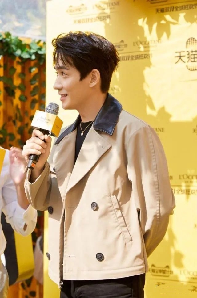 朱一龙休闲穿搭夏季,朱一龙同款牛仔外套搭配